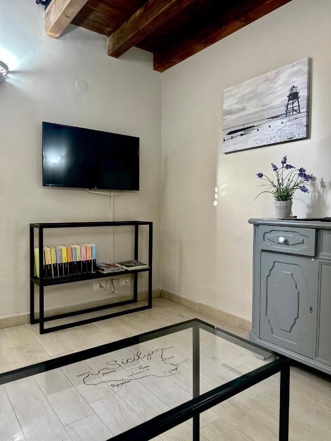 Gdm Central Apartment ปาแลร์โม ภายนอก รูปภาพ